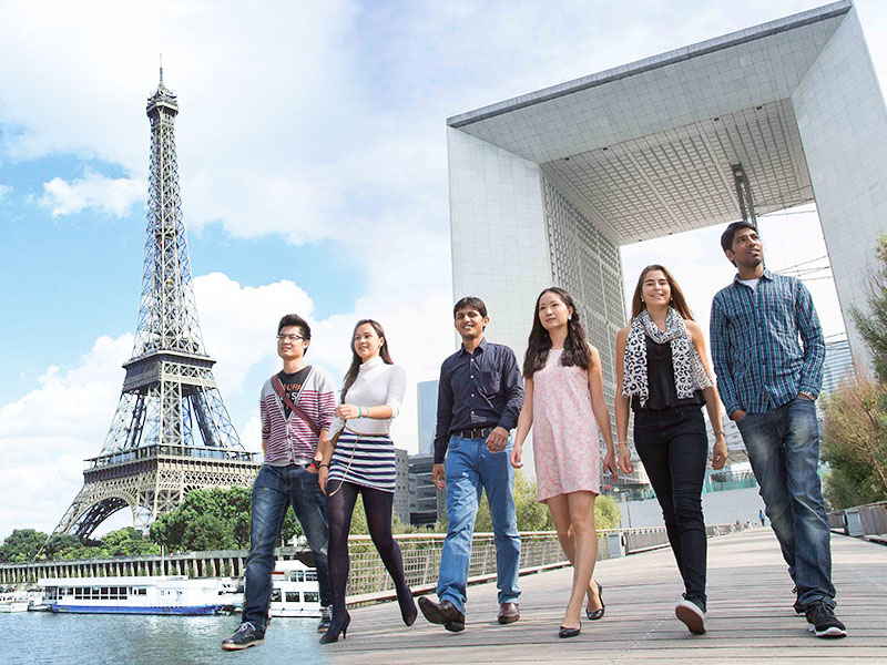 Discover Paris Campus